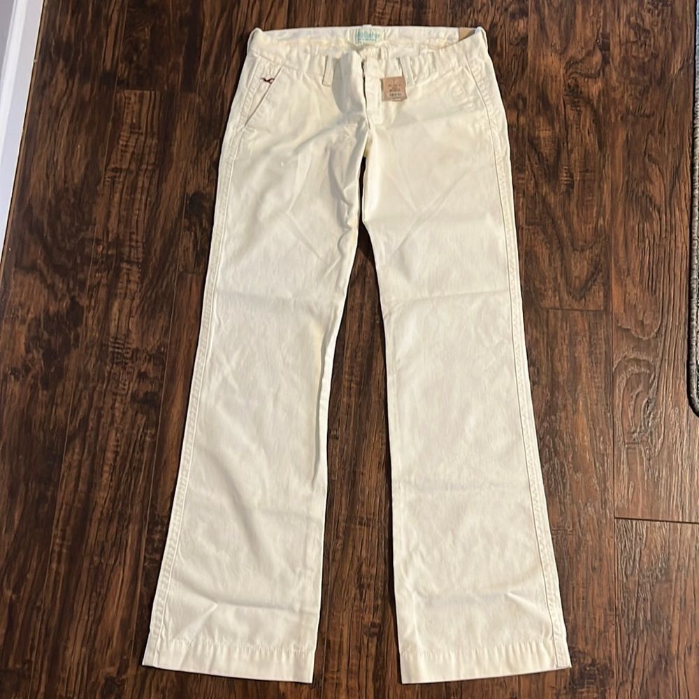 NWT  Hollister Off White Beige Betty Cotton Lowrise Pants Size 3